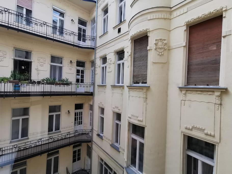 Luxury Apartment Near Astoria With Ac Budapest Esterno foto